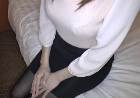 我慢出来ずに中出し！おもちゃで大量潮吹き 気の弱そうな39歳の奥様かおりちゃん