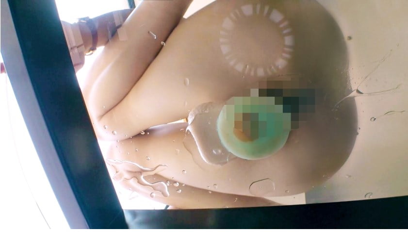 電マあてて自ら潮吹き！大興奮でイキまくる！超ド級の変態美少女！普段はマジメなロリ書店員ひかりちゃん23歳！