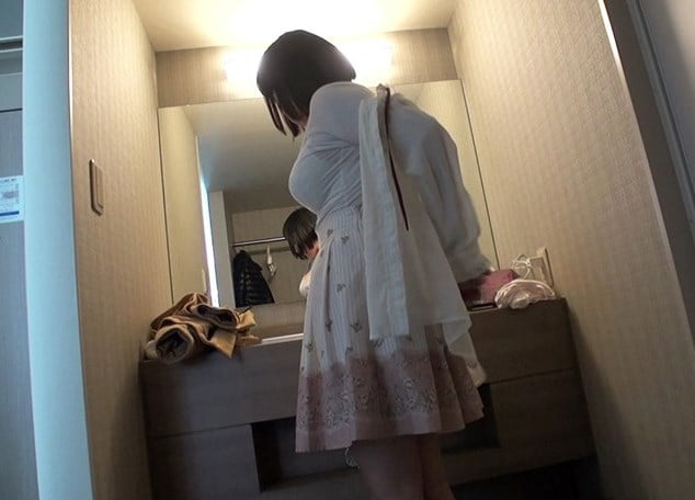 ガンガン肉棒を突っ込まれ大量潮吹き！Gカップ清楚系とHカップ爆乳娘とギャル系爆乳娘！